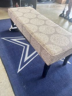 Entryway bench