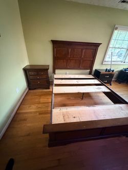 Wood Bed Frame with Panel Headboard/Side Dresser