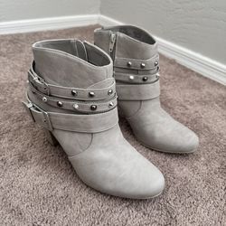 Jennifer Lopez Grey Studded Ankle Boots w/ 2.5” Heel 