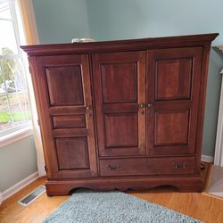 Beautiful wood entertainment center
