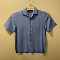 Men’s Medium Tommy Bahama 100% Silk Blue Desert Marlin Puffin’ & Playin’ Shirt