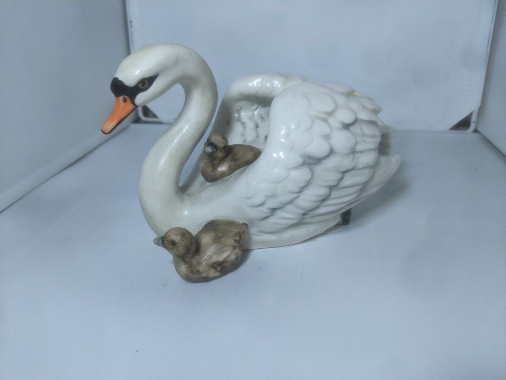 Vintage Goebel Swan & Chick