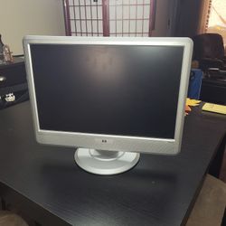 HP  W22 PC  MONITOR