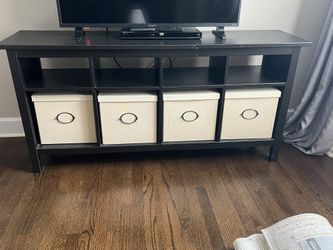 TV STAND 