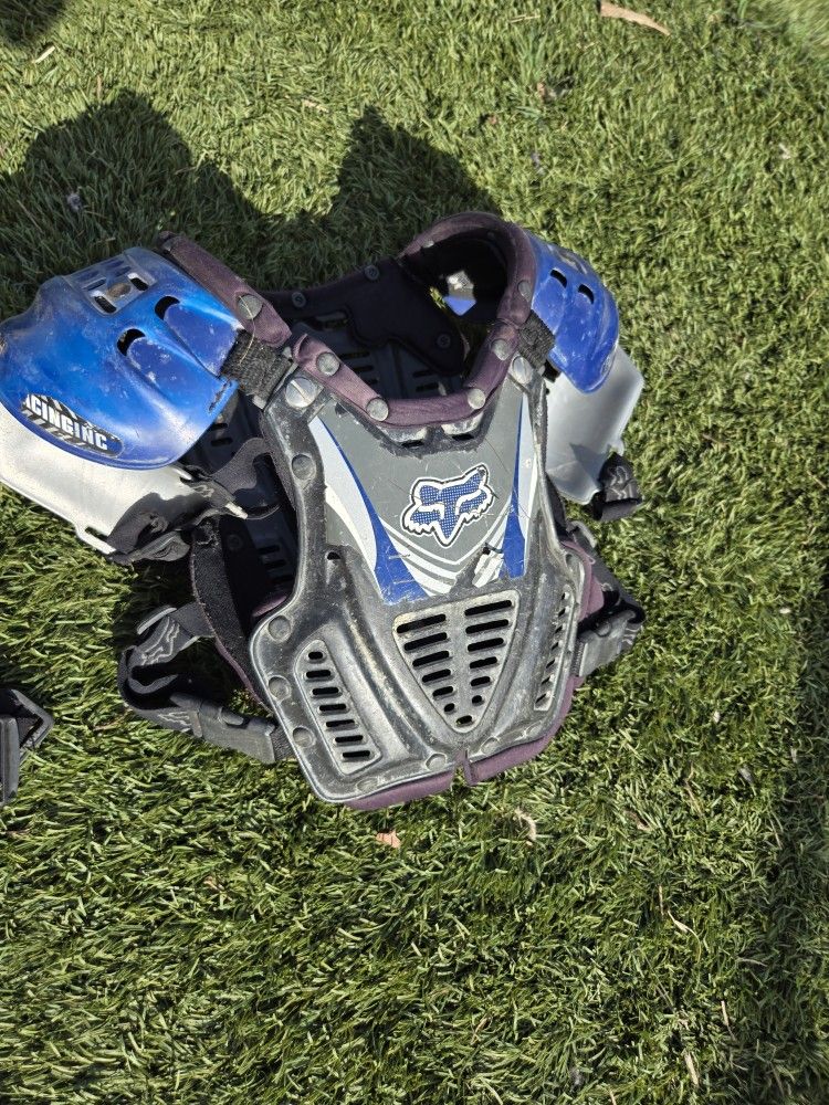 Chest Protector FOX  ( Size  Small )
 Kids Dirt bike 

$20 EACH 