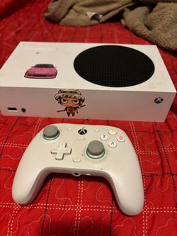 Xbox Series S 512Gb with Gamesir controller