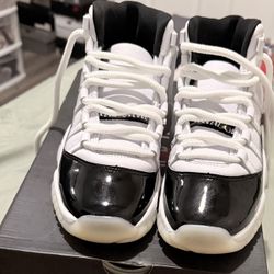Air Jordan 11 Retro Gratitude/ Define Moments 6y