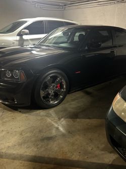 Dodge Charger srt8