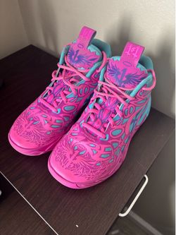 PUMA x LAMELO BALL MB.04 Iridescent Big Kids’ basketball shoes size 5.5