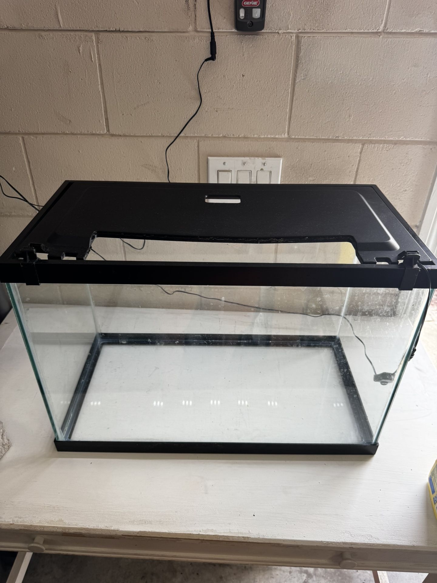 Aqueon 15 gallon aquarium black 24x12x12