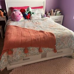 White Queen Bed Set With Night Stand, Dresser With Mirror 