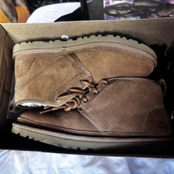 Ugg Nuemel