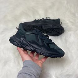 [NEW] Women's adidas Ozweego Shoes Black GY9425