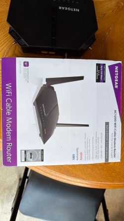 NETGEAR C6220 AC1200 WiFi Cable Modem Router - Complete w/ Box
