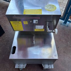 Dean Commercial Oil Filtering Machine  With Box Of Filters 