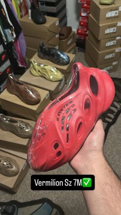Yeezy Foam RNR Vermilion Sz 7M