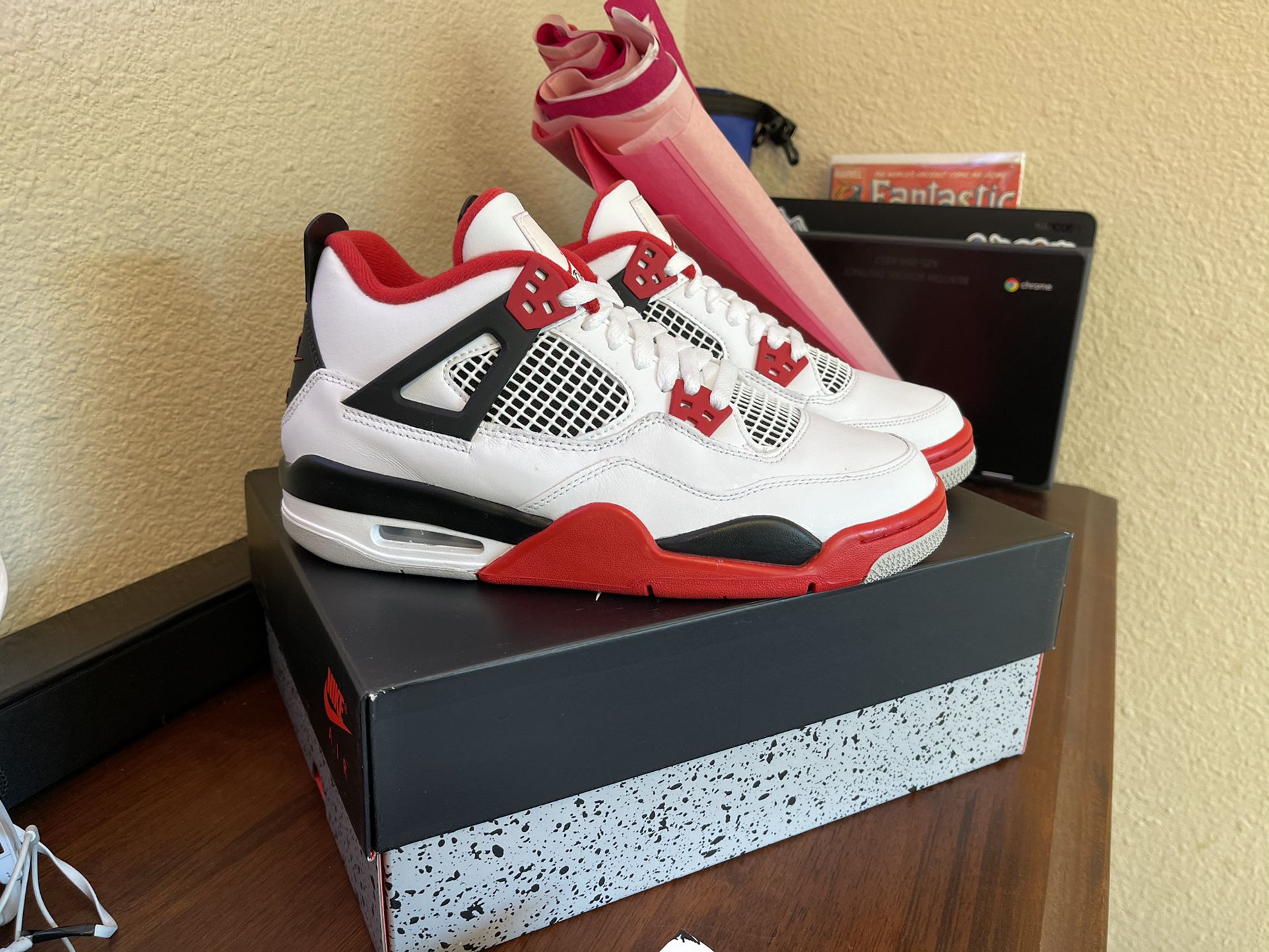 Air Jordan Firered 4s Size 7y