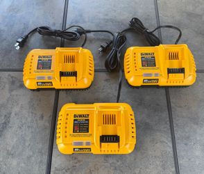 FAST CHARGER 8 AMP DEWALT 