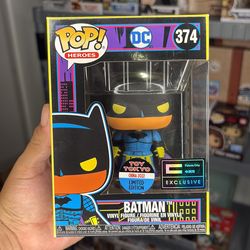Batman black light !! Funko pop