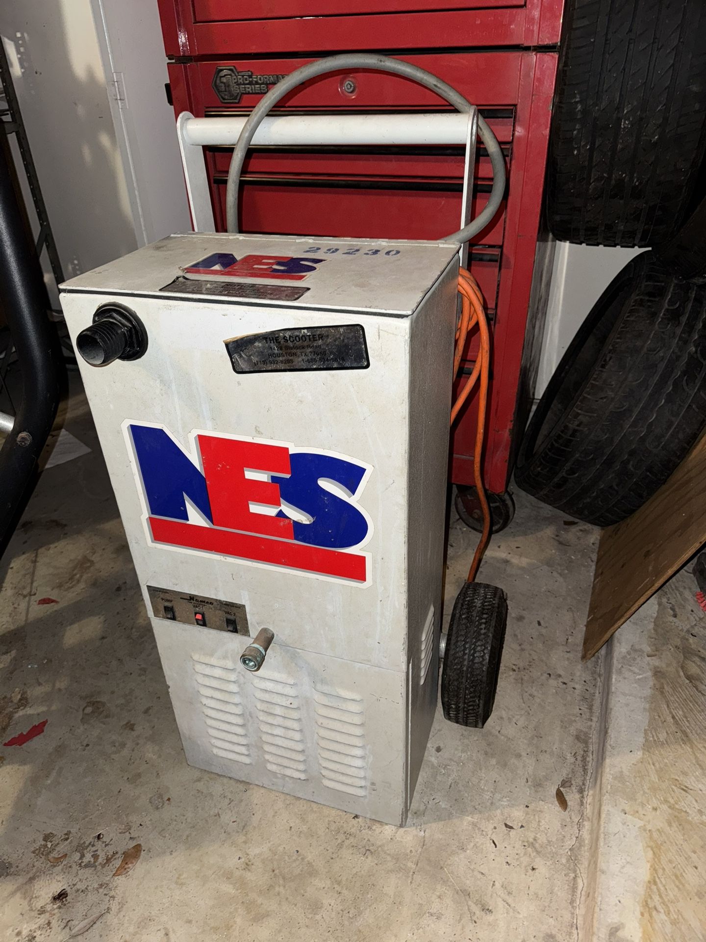 Industrial Carpet Cleaner