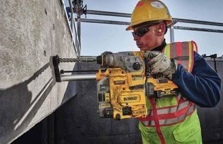 DEWALT Onboard Rotary Hammer Dust Extractor