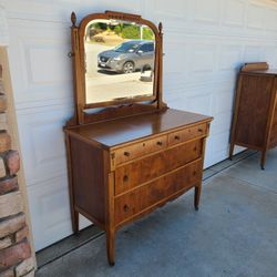 ANTIQUE DRESSER