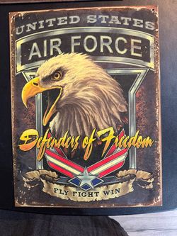 Wall decor- US Air Force Defenders of Freedom Tin Sign