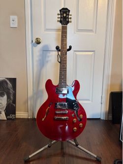 Epiphone Dot ES 339 guitar cherry finish with case