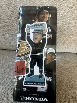 Teemu Selanne Stanley Cup Bobble Head - Anaheim Ducks 30th Anniversary