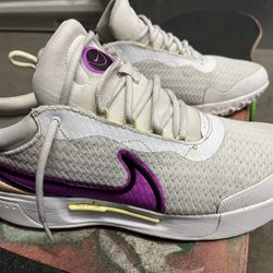 Nike Shoes Size 10.5