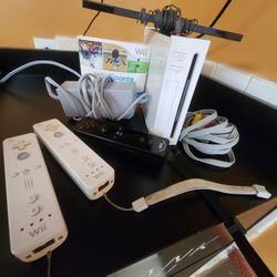 Nintendo Wii With Extras