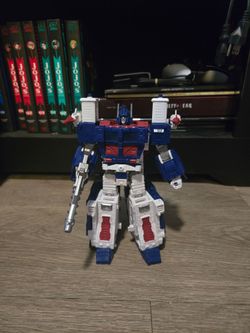 Transformers Kingdom Ultra Magnus