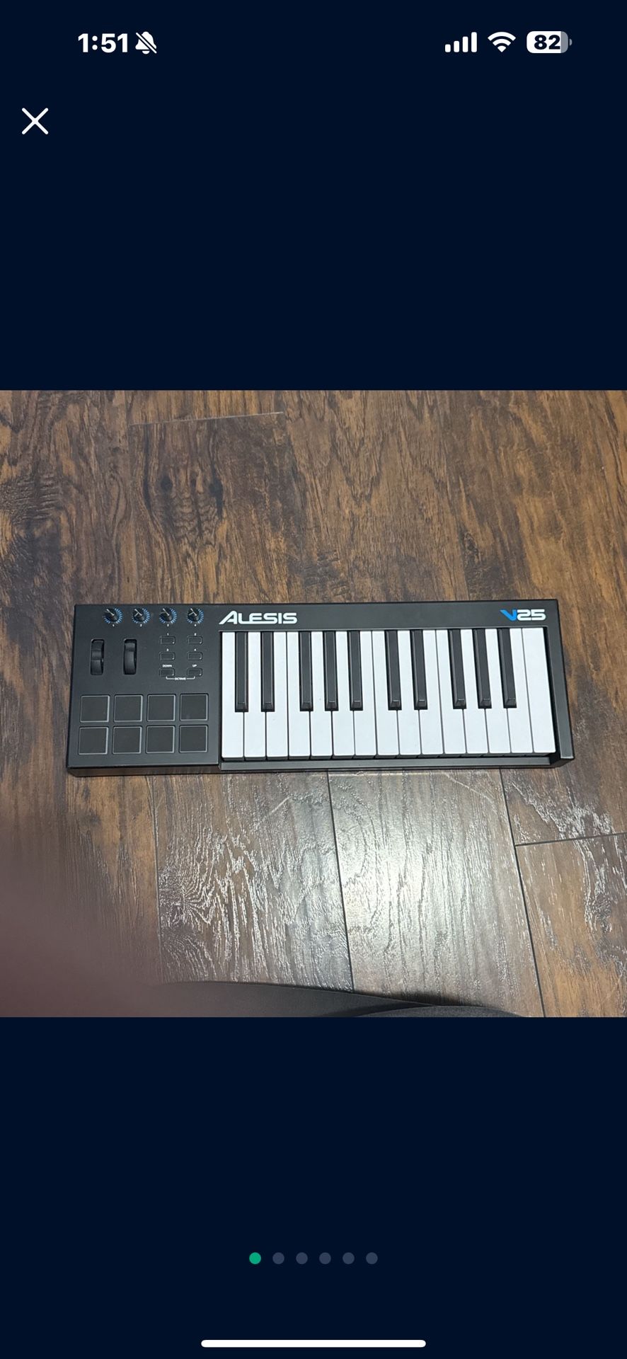 Alesis V25 Midi Keyboard
