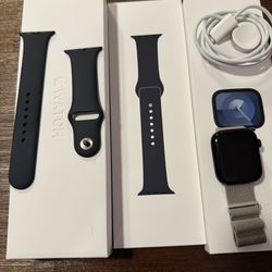Apple Watch Series 9 45mm GPS (Excellent Conditions)