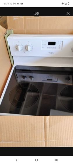 Whirlpool Electric Range with Glass Cooktop white big one
