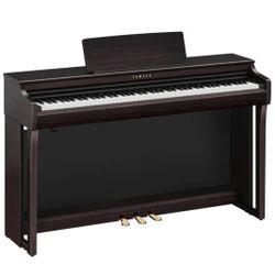 Yamaha Electric Piano CLP825 - NEW