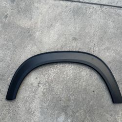 2023-25 CHEVY TRAILBLAZER FRONT LEFT SIDE FENDER WHEEL ARCH FLARE MOLDING OEM