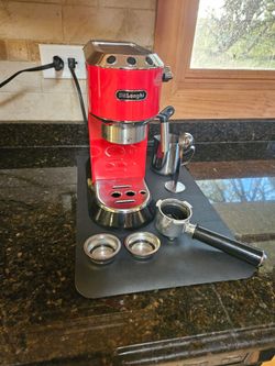 Delonghi Dedica espresso machine, red.