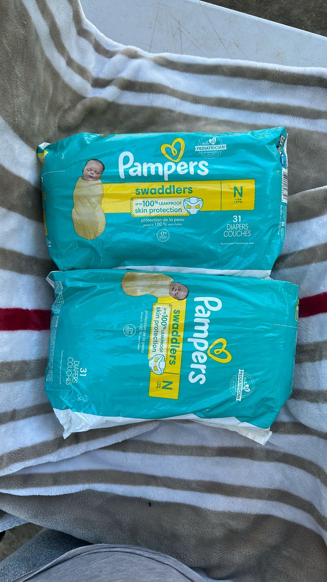 Pañales N Nuevos 8 Dólares Cada Paquete