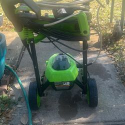 GreenWorks 1800 Psi Pressure Washer 