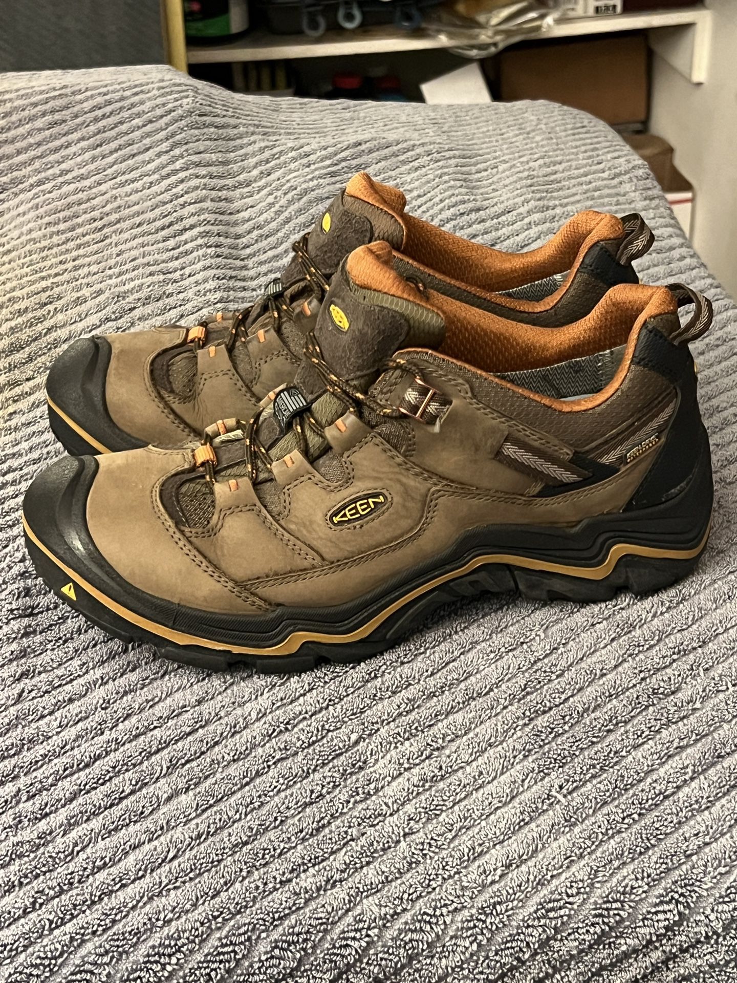 Keen Dry , Water proof, All Waether, All Terrain leather Hiking-Climbing Shoes