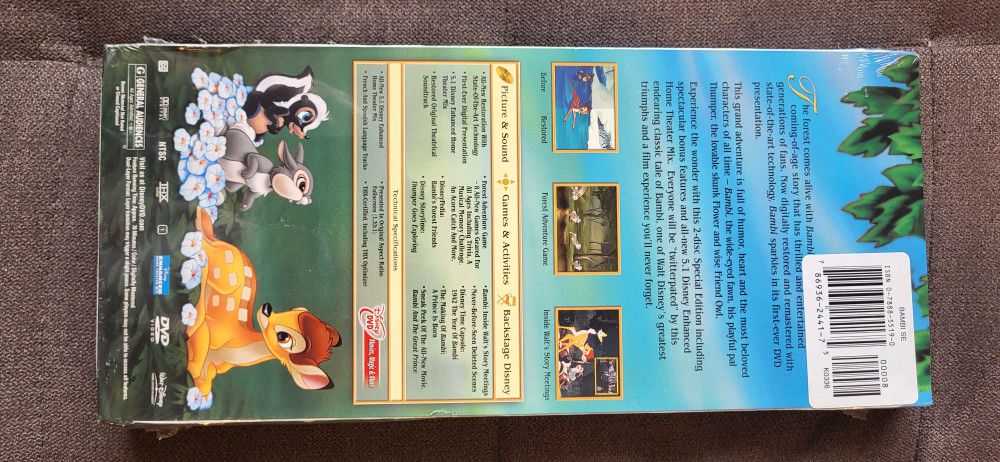 Walt Disney "Bambi". DVD. Includes "Bambi Book" / 2-Disc Special Edition 