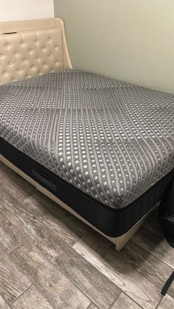 Queen Mattress New 