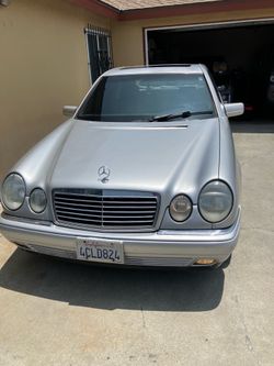 1998 Mercedes Benz E320 rwd