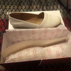 Brand New White Flats Size 7.5