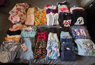 Girls Clothes Bundle (sizes vary)