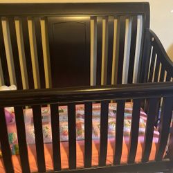 Convertible Crib with mattress