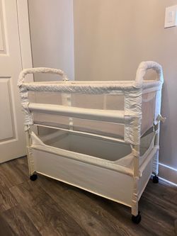 Arm's Reach Co-Sleeper Bassinet - Ivory