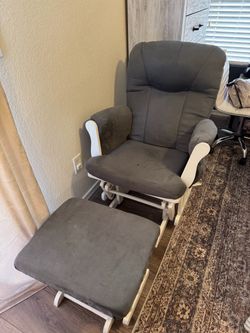Glider chair with foot rest