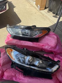 Ford Fusion headlights